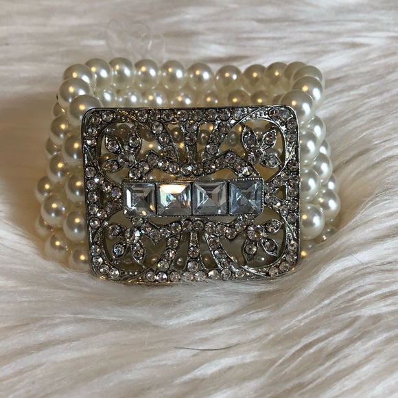 Faux Pearl & Diamond Bracelet - Picture 2 of 3